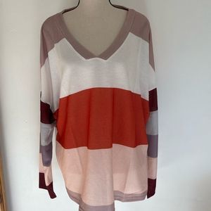 Jordann lightweight ribbed striped v neck top, size L